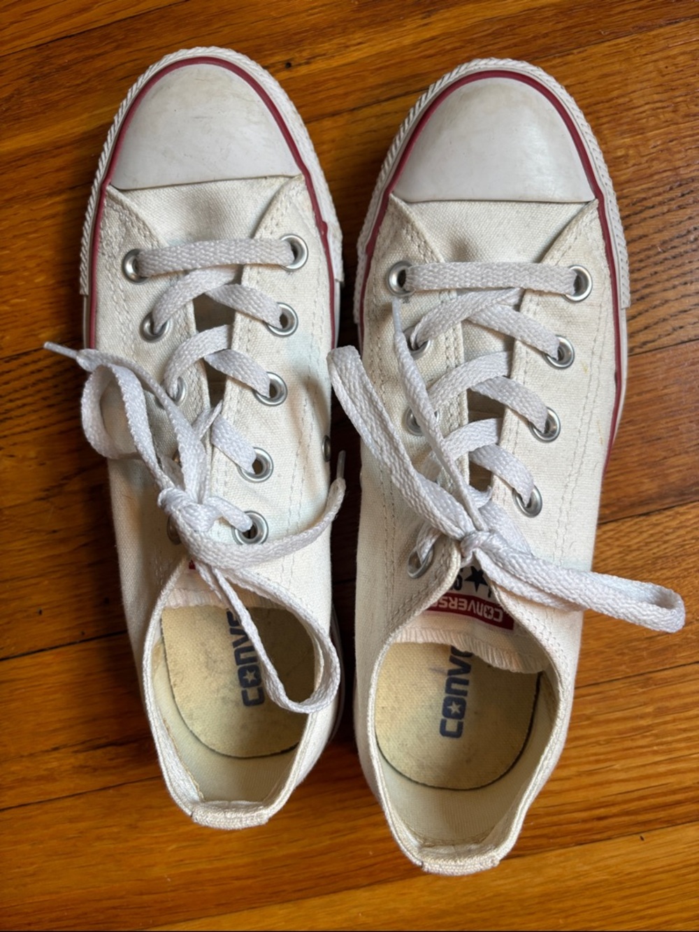 Converse White Canvas Low-Top Sneakers with Red Trim -- excellent condition